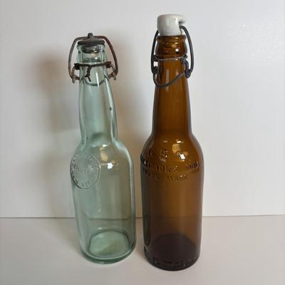 LOT 191: Antique/Vintage Bottles