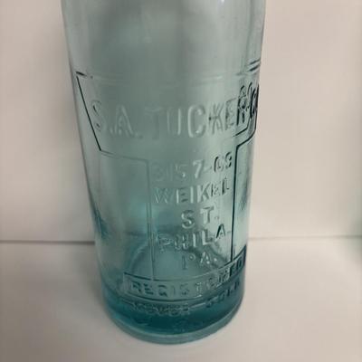 LOT 191: Antique/Vintage Bottles