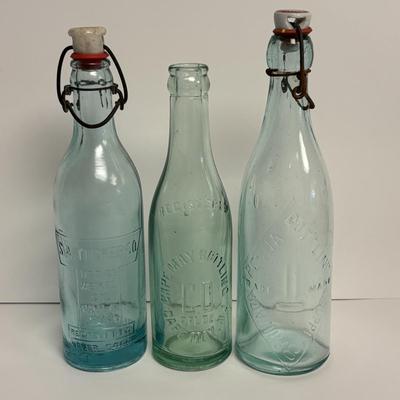 LOT 191: Antique/Vintage Bottles