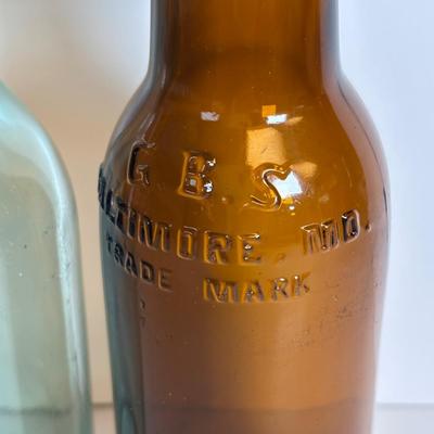LOT 191: Antique/Vintage Bottles