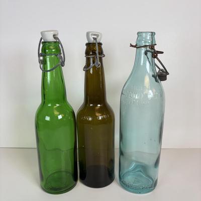 LOT 192: Antique/Vintage Bottles