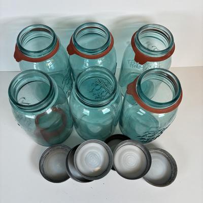 LOT 192: Antique/Vintage Ball Canning Jars (12)
