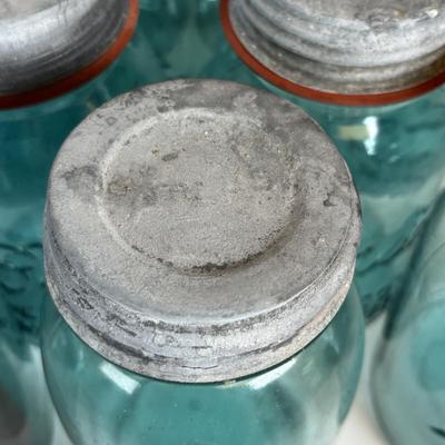 LOT 192: Antique/Vintage Ball Canning Jars (12)