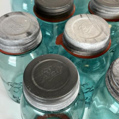 LOT 192: Antique/Vintage Ball Canning Jars (12)