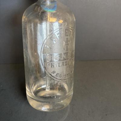 LOT 197: Vintage Barware Collection: Carved Corkscrews Set, Knickerbocker Beer Serving Tray, Philadelphia Seltzer Bottle & More