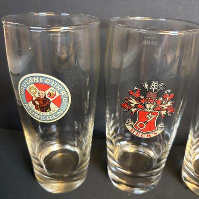 LOT 197: Vintage Barware Collection: Carved Corkscrews Set, Knickerbocker Beer Serving Tray, Philadelphia Seltzer Bottle & More