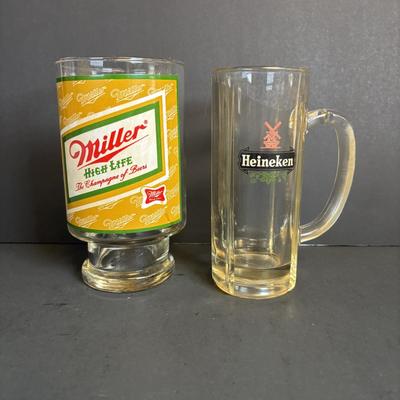 LOT 197: Vintage Barware Collection: Carved Corkscrews Set, Knickerbocker Beer Serving Tray, Philadelphia Seltzer Bottle & More