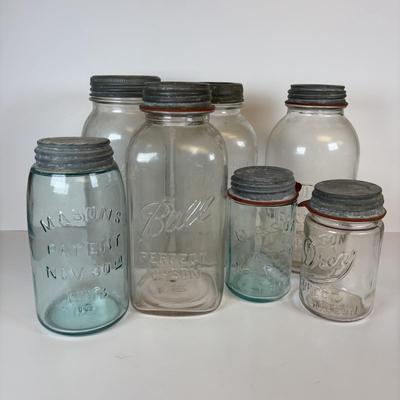 LOT: 205: Antique/Vintage Canning Jars