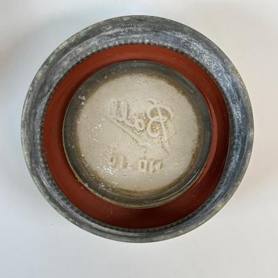 LOT: 205: Antique/Vintage Canning Jars