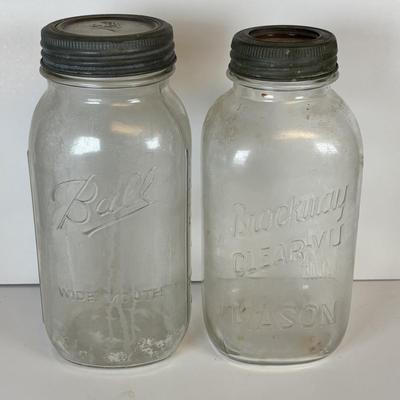 LOT: 205: Antique/Vintage Canning Jars
