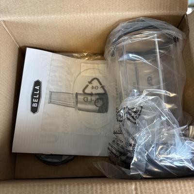 LOT 208: New/Old Stock Bella Rocket Blender, Chopper, Grinder