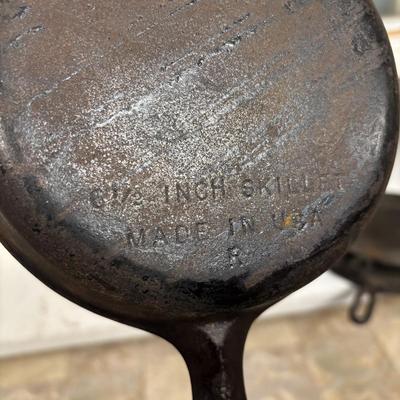LOT 210: Cast Iron Pans: Griswold & Unmarked
