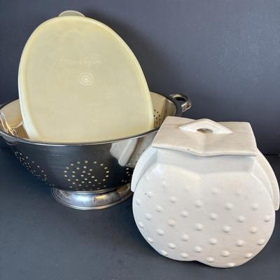 LOT 212: Vintage Kitchen & More: Tupperware Ham Saver, McCoy Hobnail Cookie Jar, Sandwich/Cookie Cutters, Rolling Pin & More