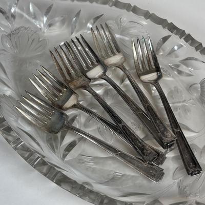LOT 217: Mixed Flatware Collection: Fairfield, WM Rogers Wallace & Others