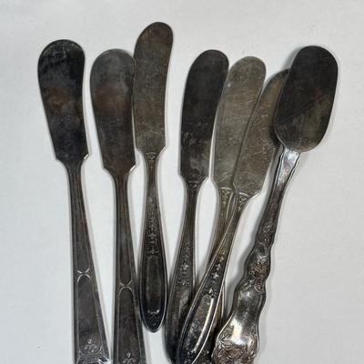 LOT 217: Mixed Flatware Collection: Fairfield, WM Rogers Wallace & Others