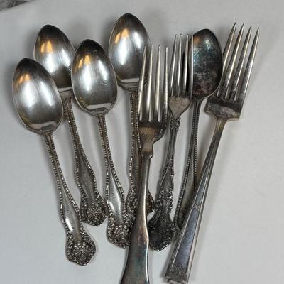 LOT 217: Mixed Flatware Collection: Fairfield, WM Rogers Wallace & Others