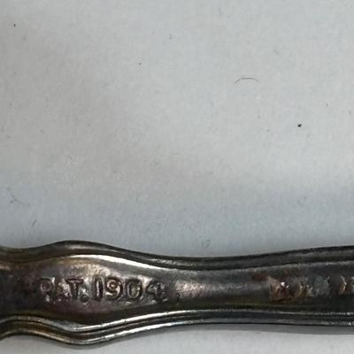 LOT 217: Mixed Flatware Collection: Fairfield, WM Rogers Wallace & Others