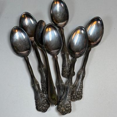 LOT 217: Mixed Flatware Collection: Fairfield, WM Rogers Wallace & Others