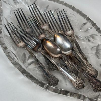 LOT 218: Mixed Collection of Wm Rodgers Flatware