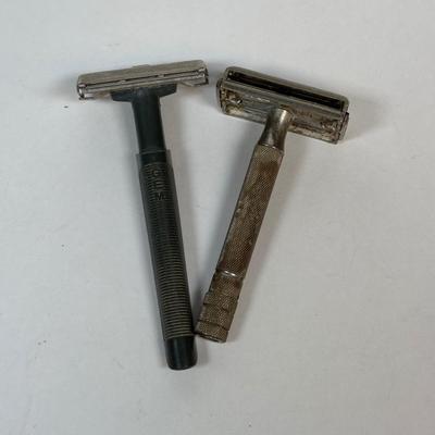 LOT 224: Vintage Razors Featuring a 1900's Gillette Pocket Edition 3 Piece Razor Set w/Original Case, Rolls Razor and More