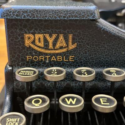LOT 225: Vintage Royal Travel Typewriter