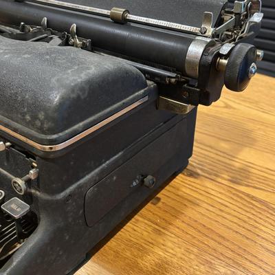 LOT 226: Vintage Royal Typewriter w/Plastic Cover