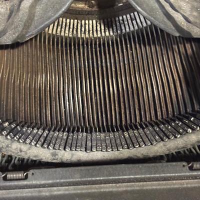 LOT 226: Vintage Royal Typewriter w/Plastic Cover