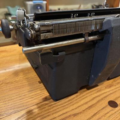 LOT 226: Vintage Royal Typewriter w/Plastic Cover