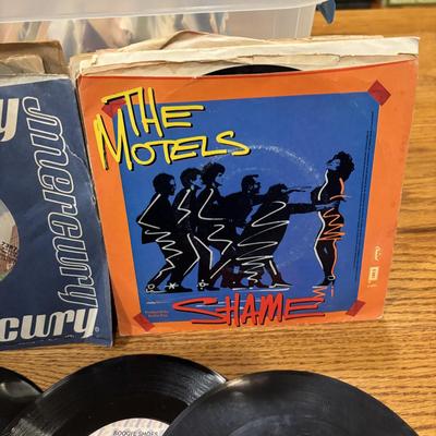 LOT 227: Vintage 45 Records Collection: Foreigner, Kiss, Hall & Oats, Eagles and so Many More