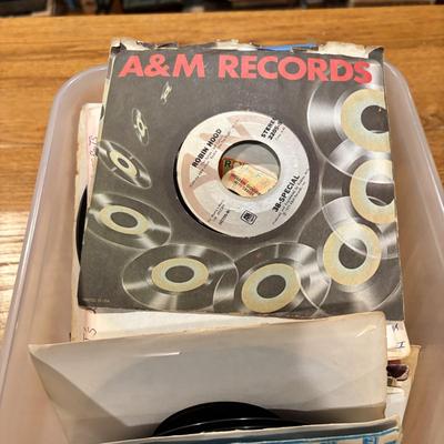 LOT 227: Vintage 45 Records Collection: Foreigner, Kiss, Hall & Oats, Eagles and so Many More