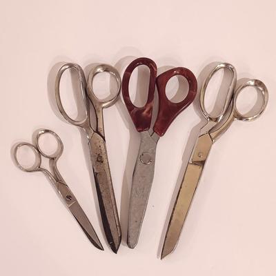 LOT 245: Vintage Scissors Collection