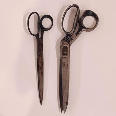 LOT 245: Vintage Scissors Collection