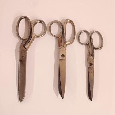 LOT 245: Vintage Scissors Collection