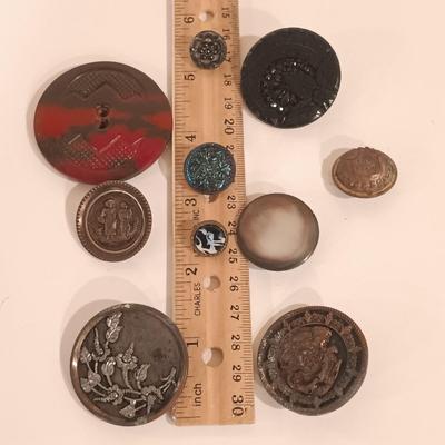 LOT 248: Antique Button Collection