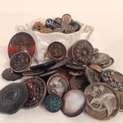 LOT 248: Antique Button Collection