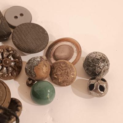LOT 248: Antique Button Collection