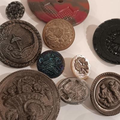 LOT 248: Antique Button Collection