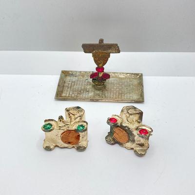 LOT 185: Antique Eye Protectors in Original Box (The Warren Eye Protector), Military Buttons, Canteen, Bakelite Handle Shoe / Button Pull...