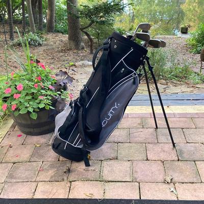 LOT 190: Aquity Golf Bag with Golf Clubs - Nike, Callaway and More