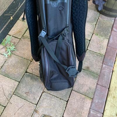 LOT 192: Titleist Golf Bag and Towel