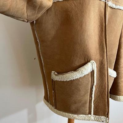 Mens Vintage Leather and Sherpa Lined Jacket