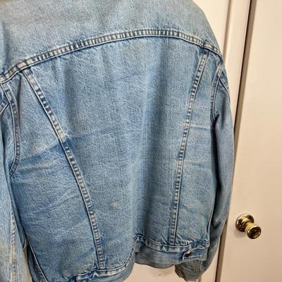 Men' Vintage Levi's & Shepler's Lot - Jackets, Vest, Sherpa