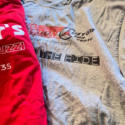 Over 40 Vintage Contemporary T-Shirts, Tshirts