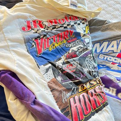 Over 40 Vintage Contemporary T-Shirts, Tshirts