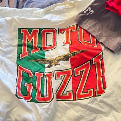 Over 40 Vintage Contemporary T-Shirts, Tshirts