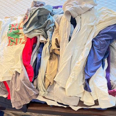 Over 40 Vintage Contemporary T-Shirts, Tshirts