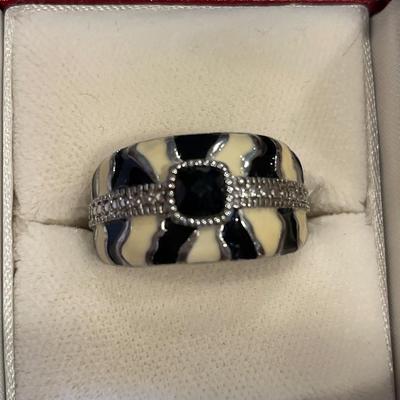 925 black and cream ring