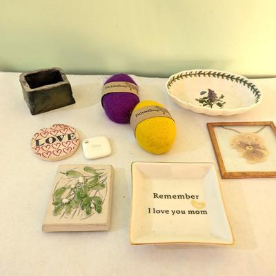 Home Decor Trinket Dishes Soap Wall Decor