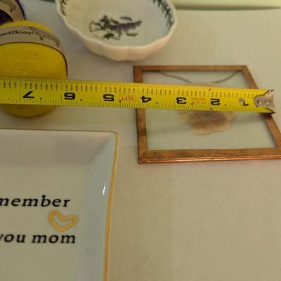Home Decor Trinket Dishes Soap Wall Decor
