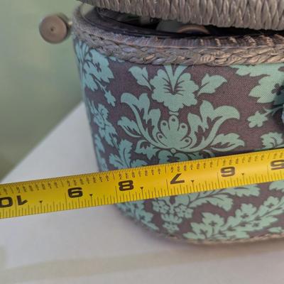 Sewing Basket With Supplies (DR)